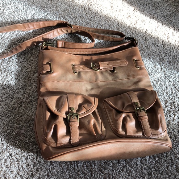 Cesca Handbags - Tan boutique crossbody